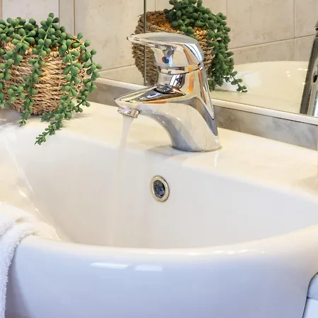 Din Don House Apartment