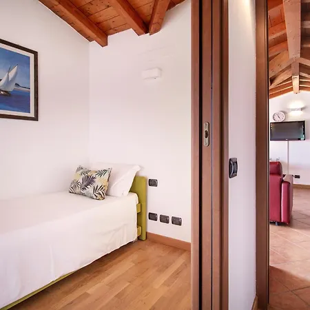 Din Don House Apartment Cernobbio